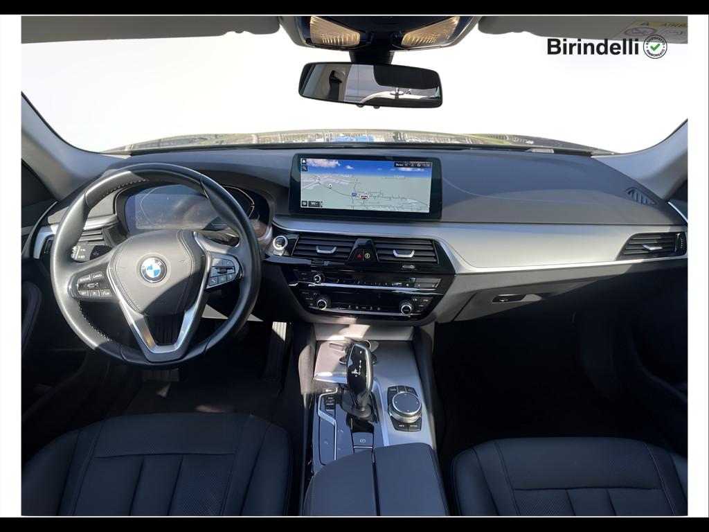 BMW Serie 5 518d mhev 48V Business auto