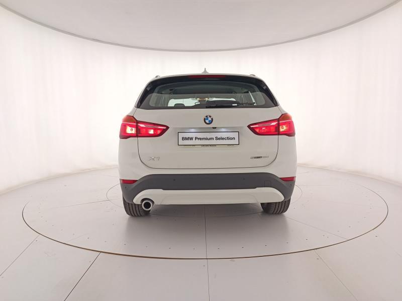 BMW X1 sdrive18i Advantage 136cv