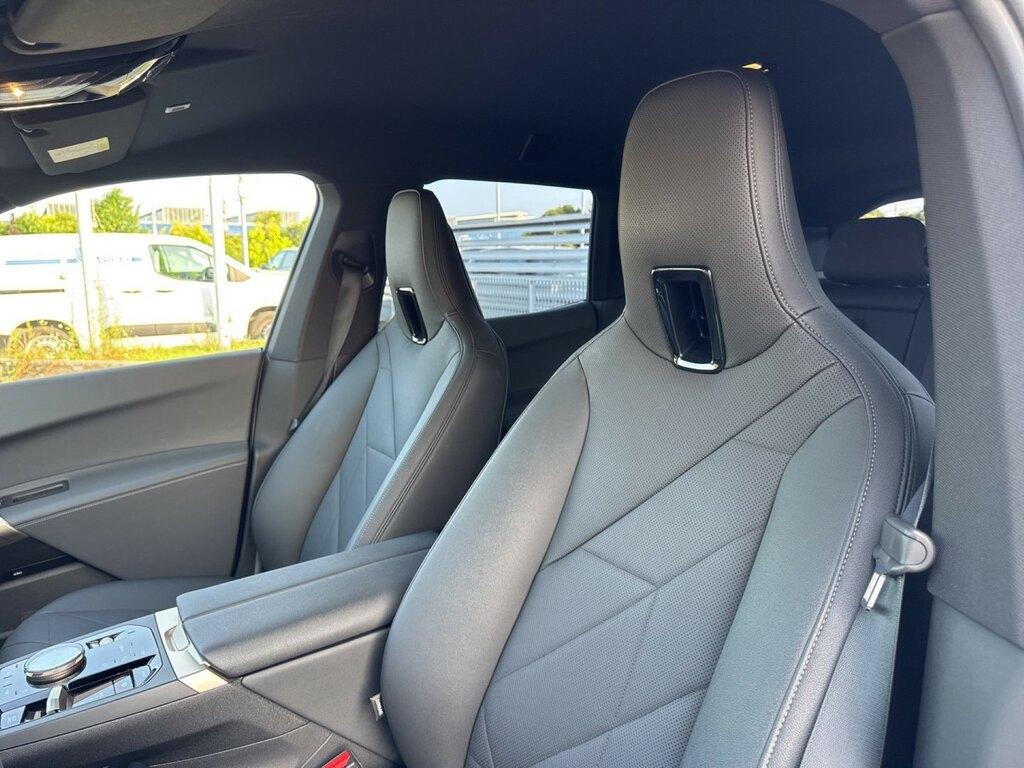 BMW iX xdrive50 pacchetto sportivo