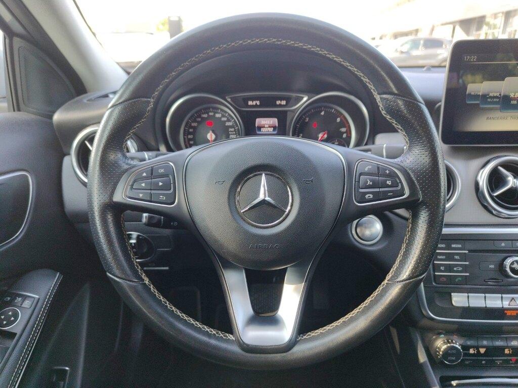 Mercedes GLA 180 d Sport auto