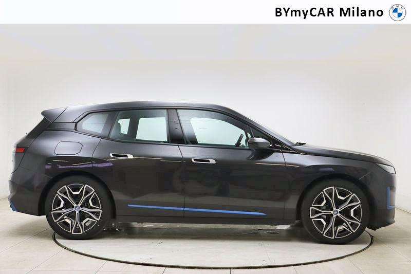 BMW iX xdrive40 pacchetto sportivo