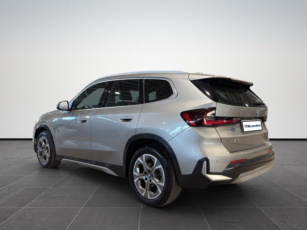 BMW iX1 edrive 20 X-Line