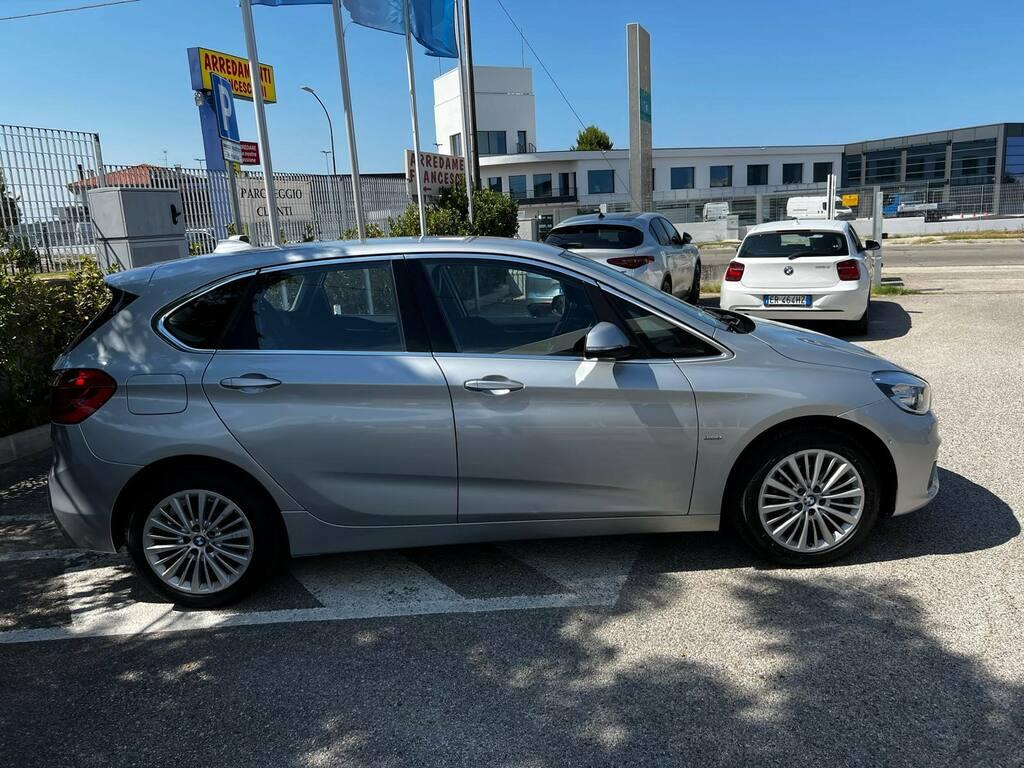 BMW Serie 2 216d Active Tourer Luxury auto my17