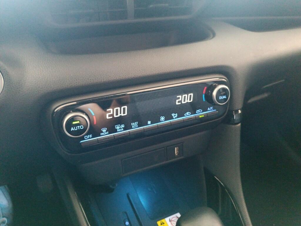 Toyota Yaris 1.5 hybrid Premiere
