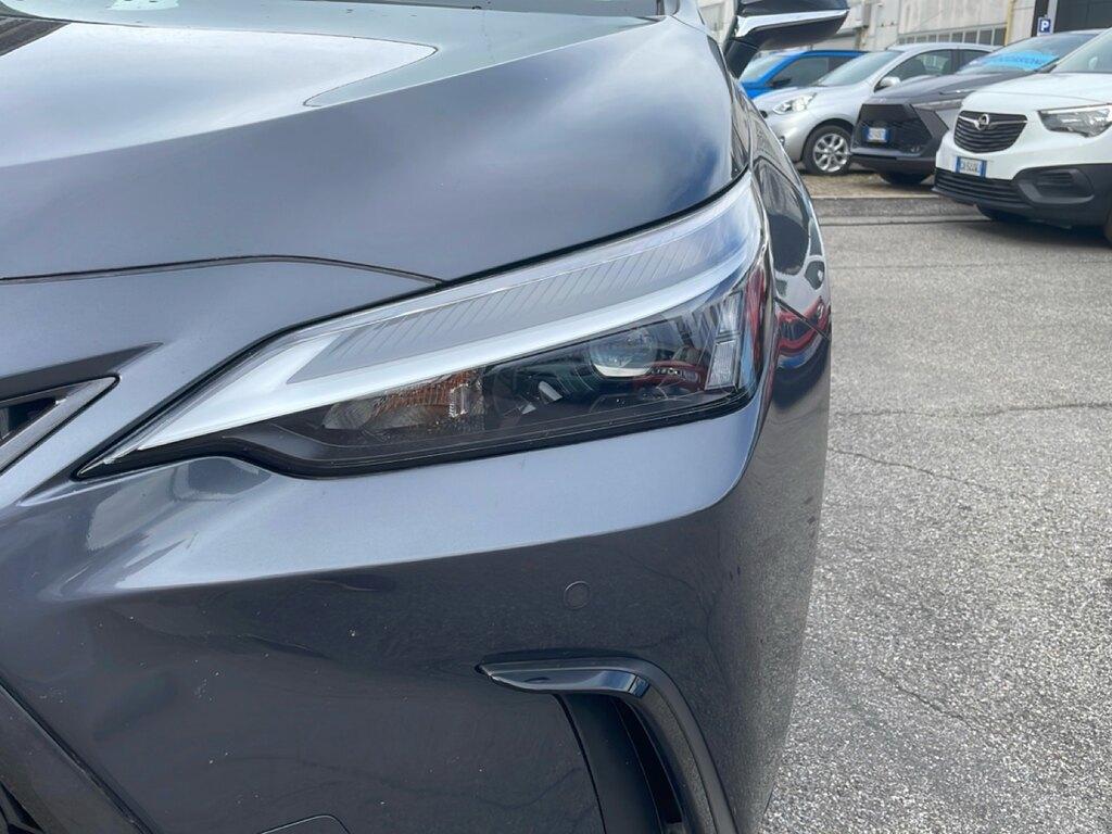 Lexus NX 2.5 hybrid Business 4wd e-cvt