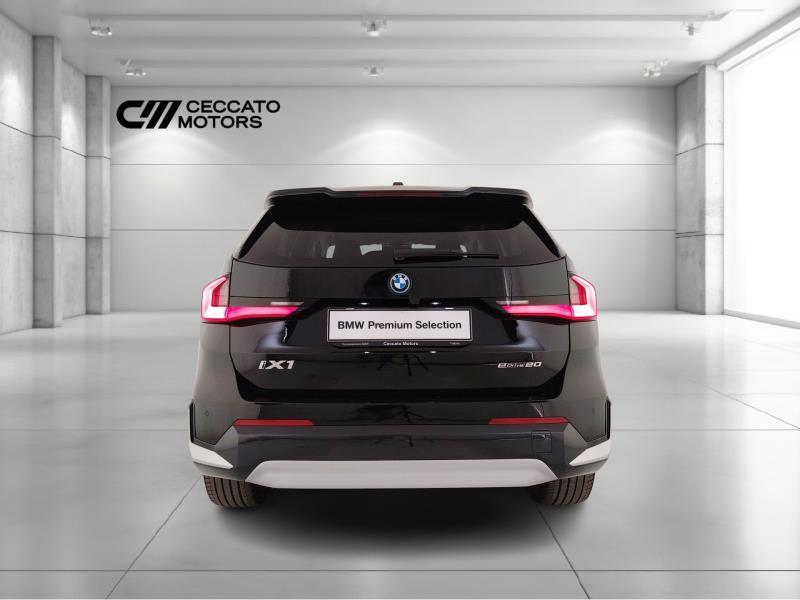 BMW iX1 edrive 20 X-Line