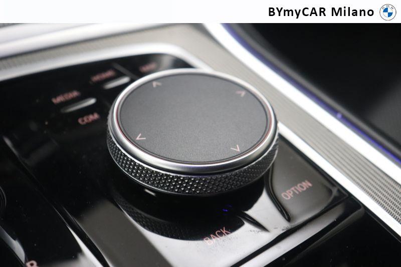 BMW Serie 8 840d Cabrio mhev 48V xdrive auto