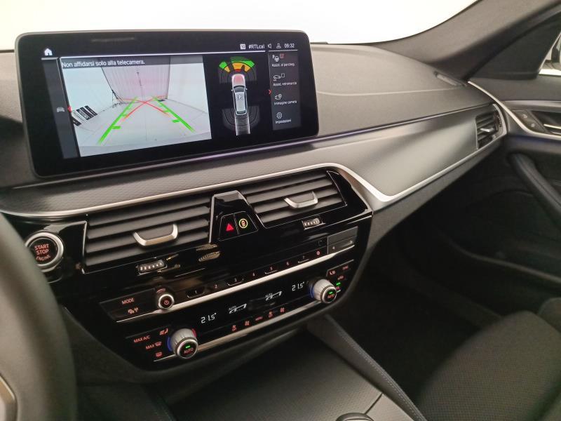 BMW Serie 5 530d Touring mhev 48V xdrive Msport auto