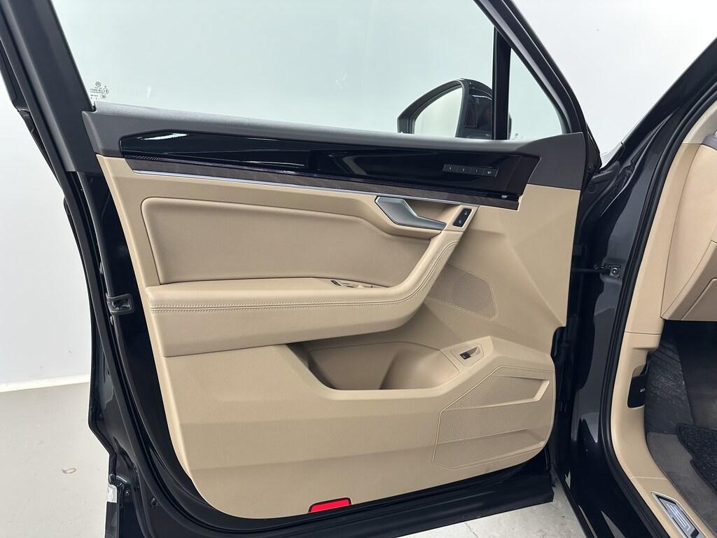 Volkswagen Touareg 3.0 V6 tdi Atmosphere 231cv tiptronic