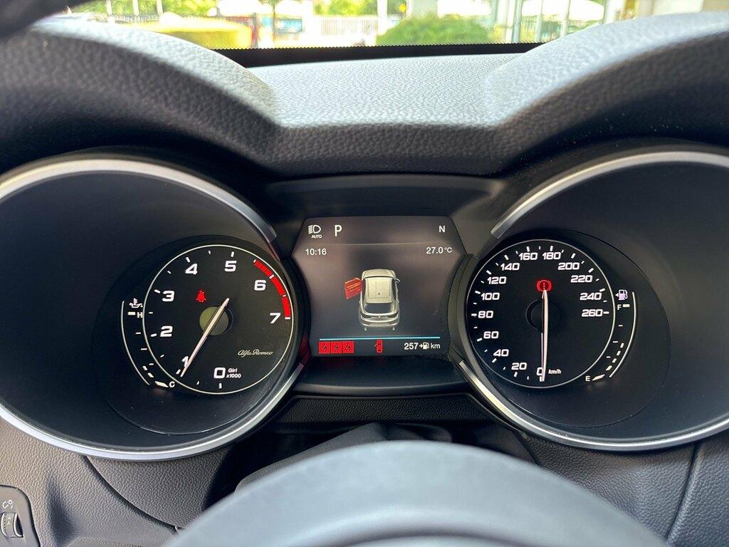 Alfa Romeo Stelvio 2.0 t Executive Q4 280cv auto my19