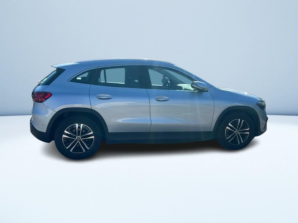 Mercedes GLA 180 d Advanced auto