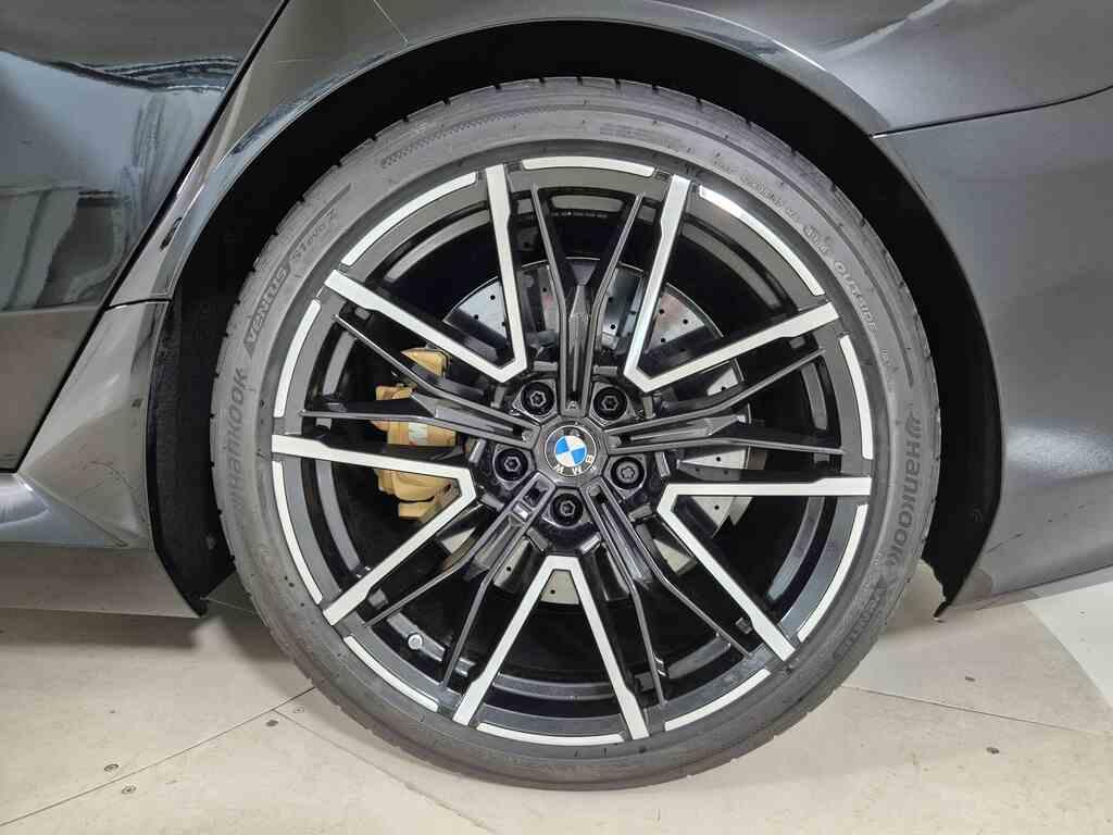 BMW M5 Touring 4.4 727cv auto