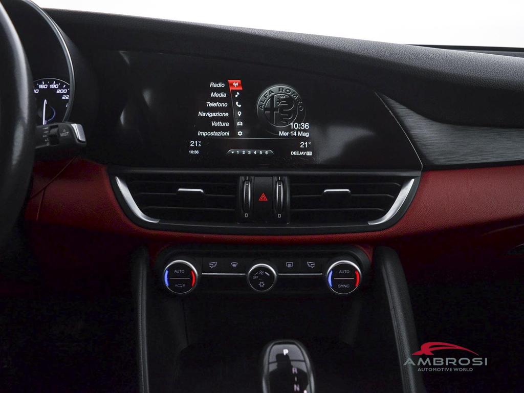 Alfa Romeo Giulia 2.2 t Business Sport Launch Edition 180cv auto