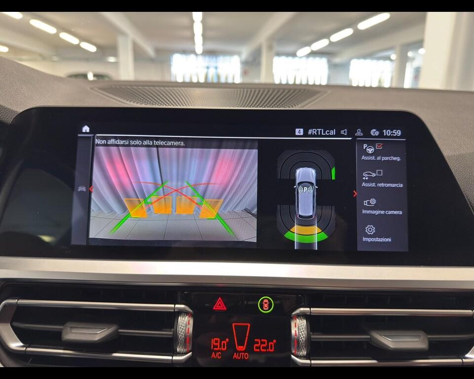BMW Serie 3 320d Touring mhev 48V xdrive Luxury auto