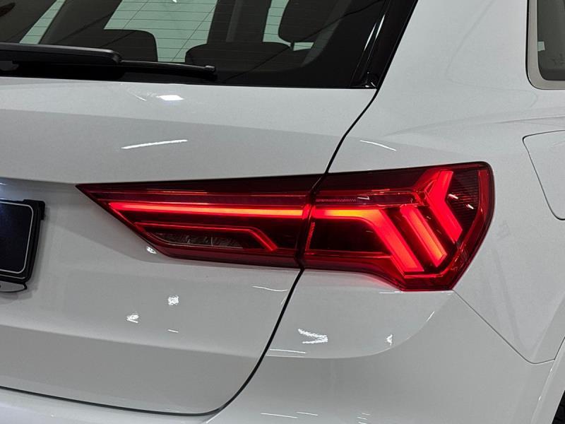 Audi Q3 35 2.0 tdi S Line Edition s-tronic