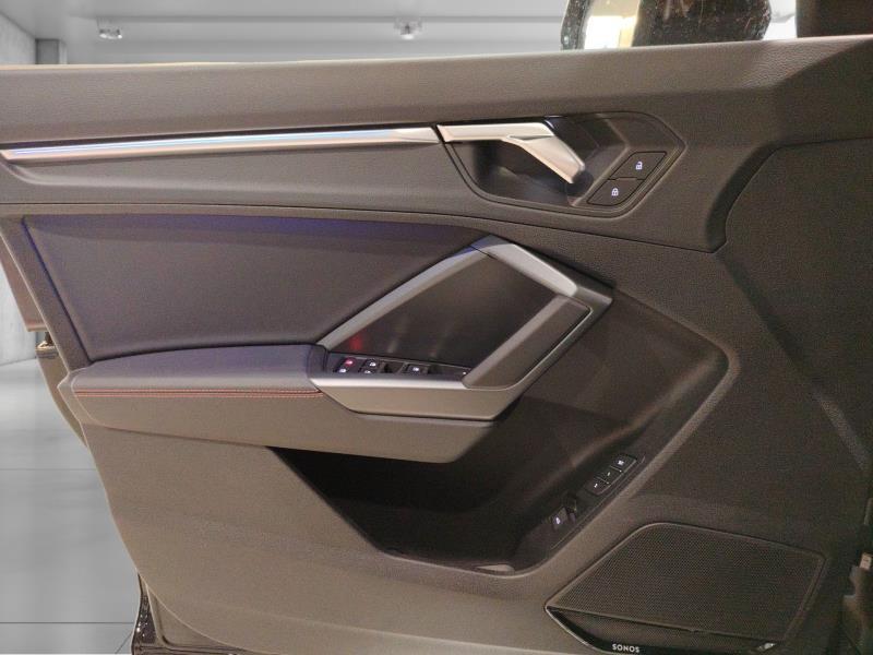 Audi Q3 Sportback 40 2.0 tdi Identity Black quattro 193cv s-tronic