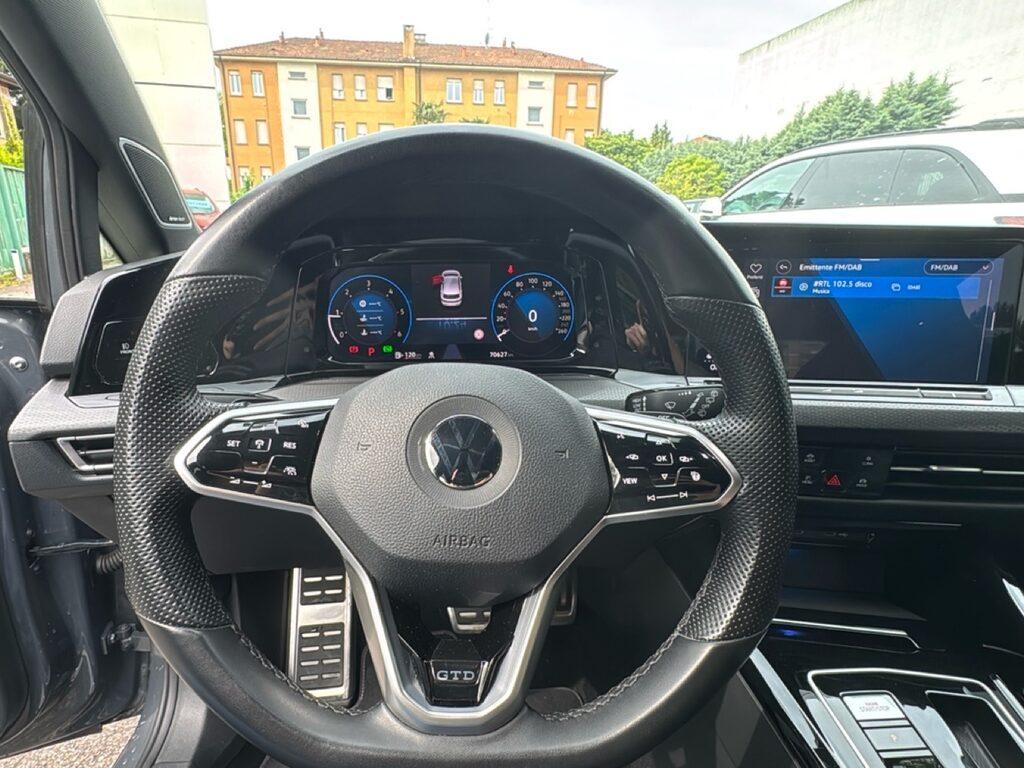 Volkswagen Golf 2.0 tdi GTD 200cv dsg