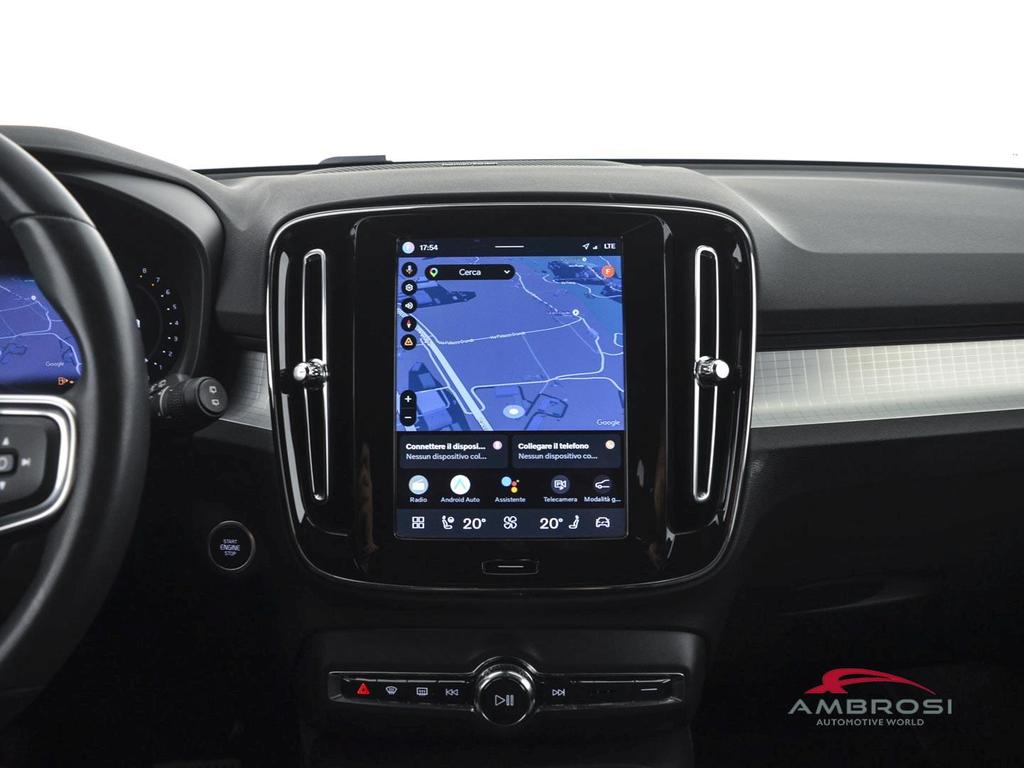 Volvo XC40 2.0 b3 Plus Dark auto