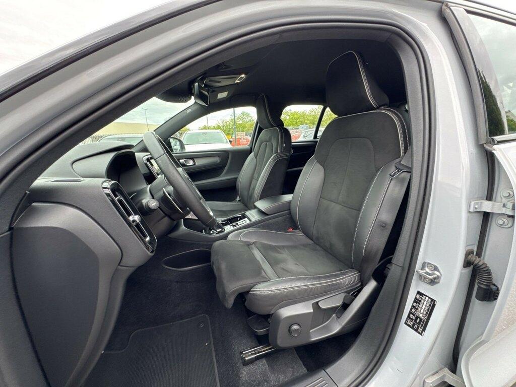 Volvo XC40 1.5 T3 R-design 163cv auto my21