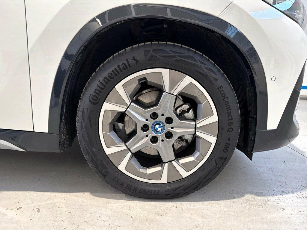 BMW iX1 edrive 20 X-Line