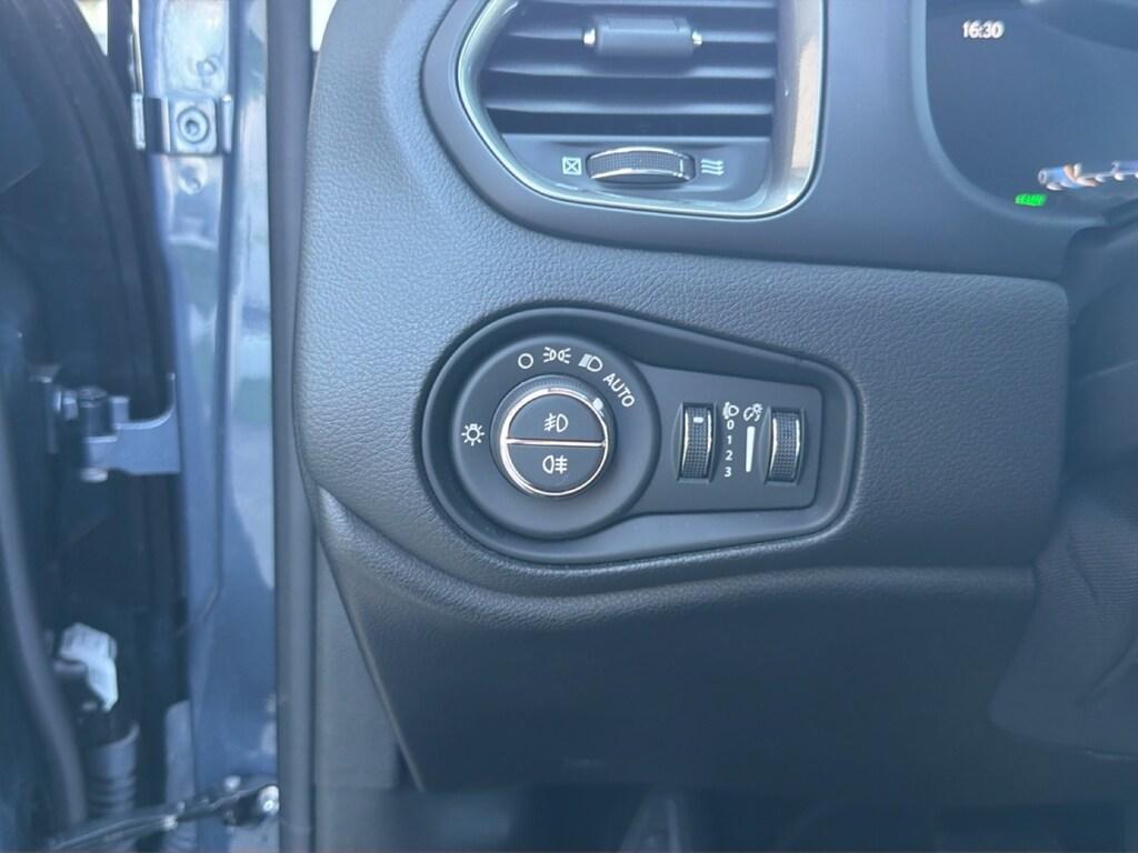 Jeep Renegade 1.5 turbo t4 mhev Summit 2wd dct