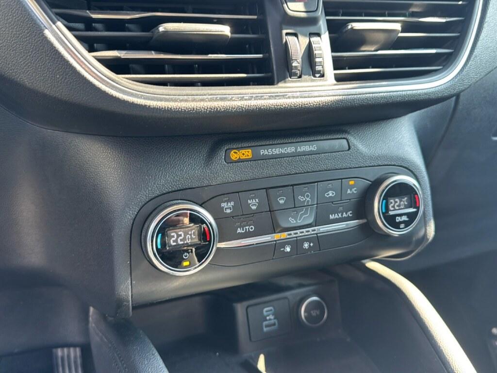 Ford Kuga 2.5 phev Titanium Business 2wd 225cv e-shifter