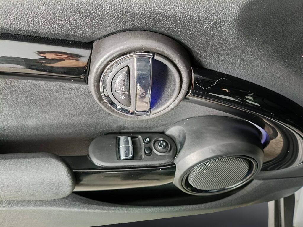 Mini Cooper SE 3p Classic auto