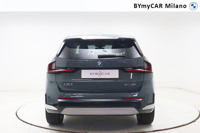 BMW iX1 edrive 20 X-Line