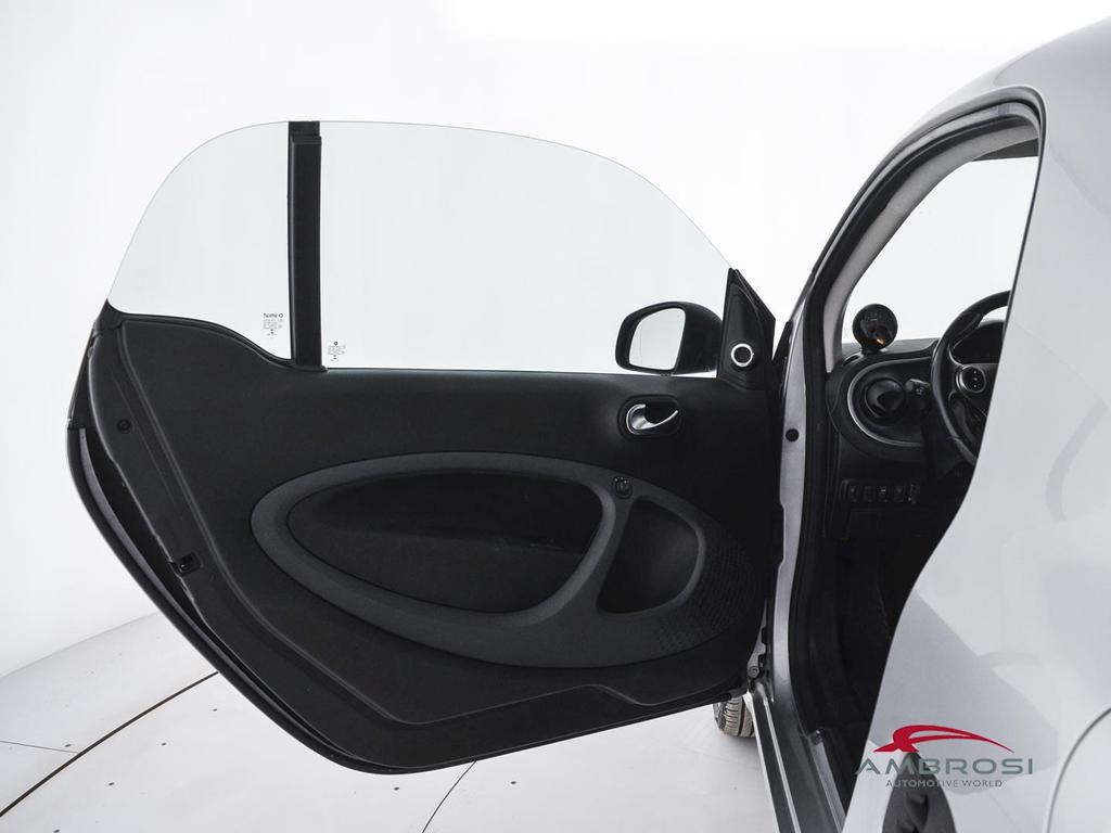 Smart fortwo 0.9 t. Brabus Xclusive 109cv twinamic