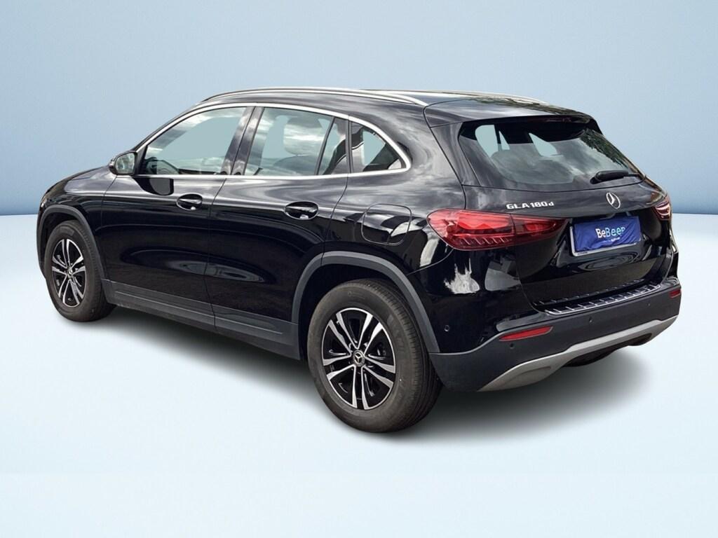 Mercedes GLA 180 d Progressive Advanced auto