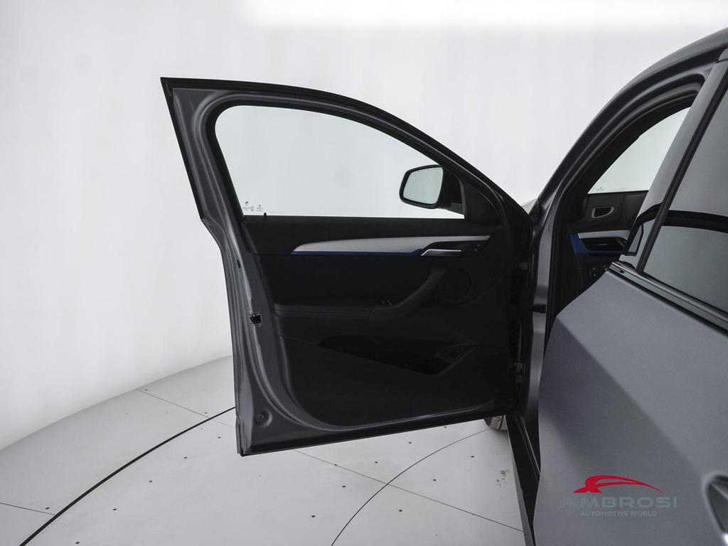 BMW X2 xdrive18d M Mesh Edition auto