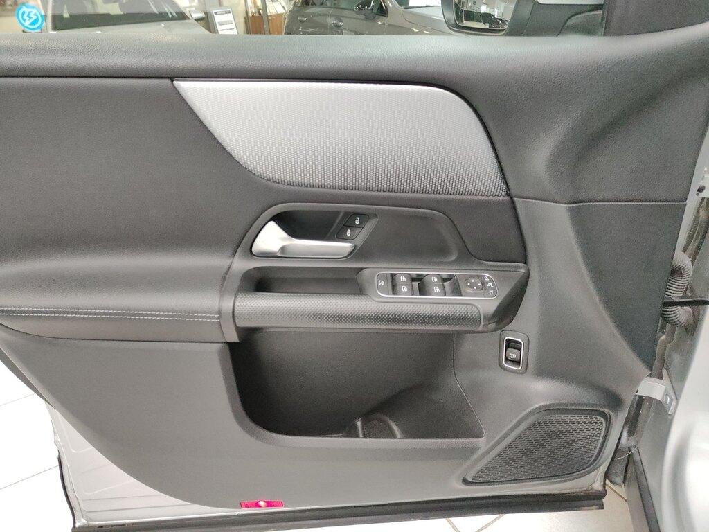 Mercedes GLB 200 d Business Extra auto