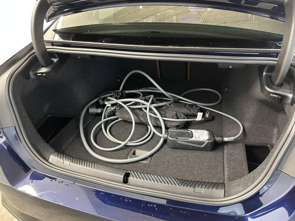 BMW i5 edrive40