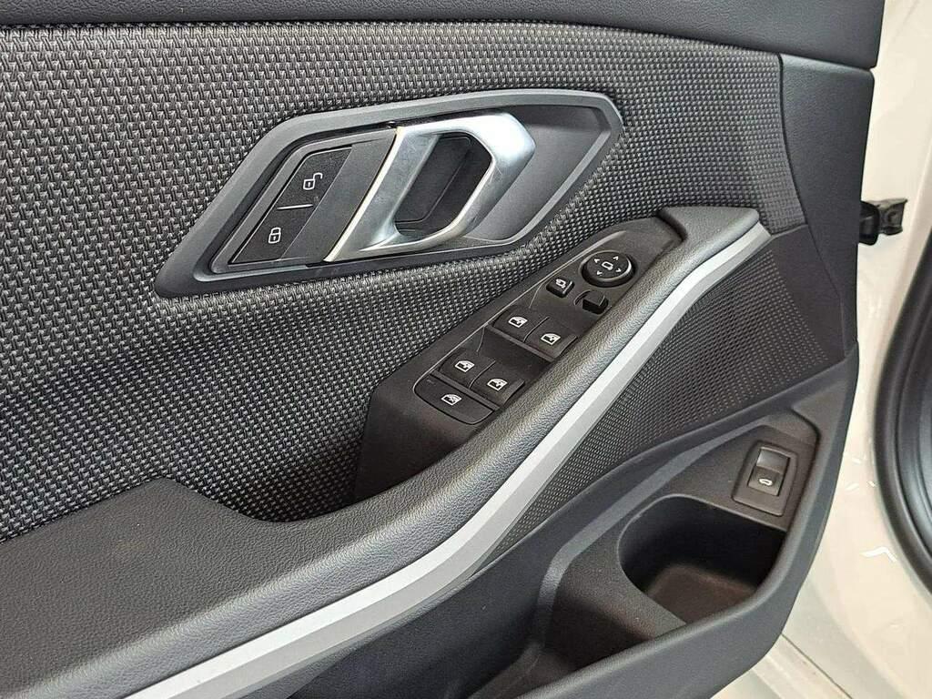BMW Serie 3 316d Touring mhev 48V auto