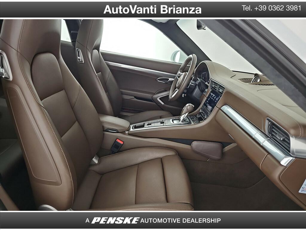 Porsche 911 Coupe 3.0 Carrera 4 auto