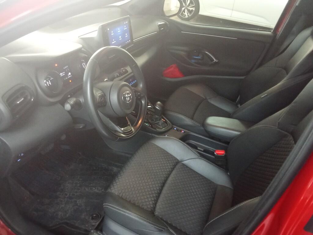 Toyota Yaris 1.5h Lounge