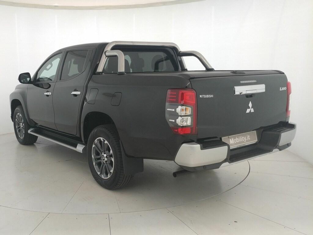 Mitsubishi L200 d.cab 2.3d Intense 4wd 150cv auto