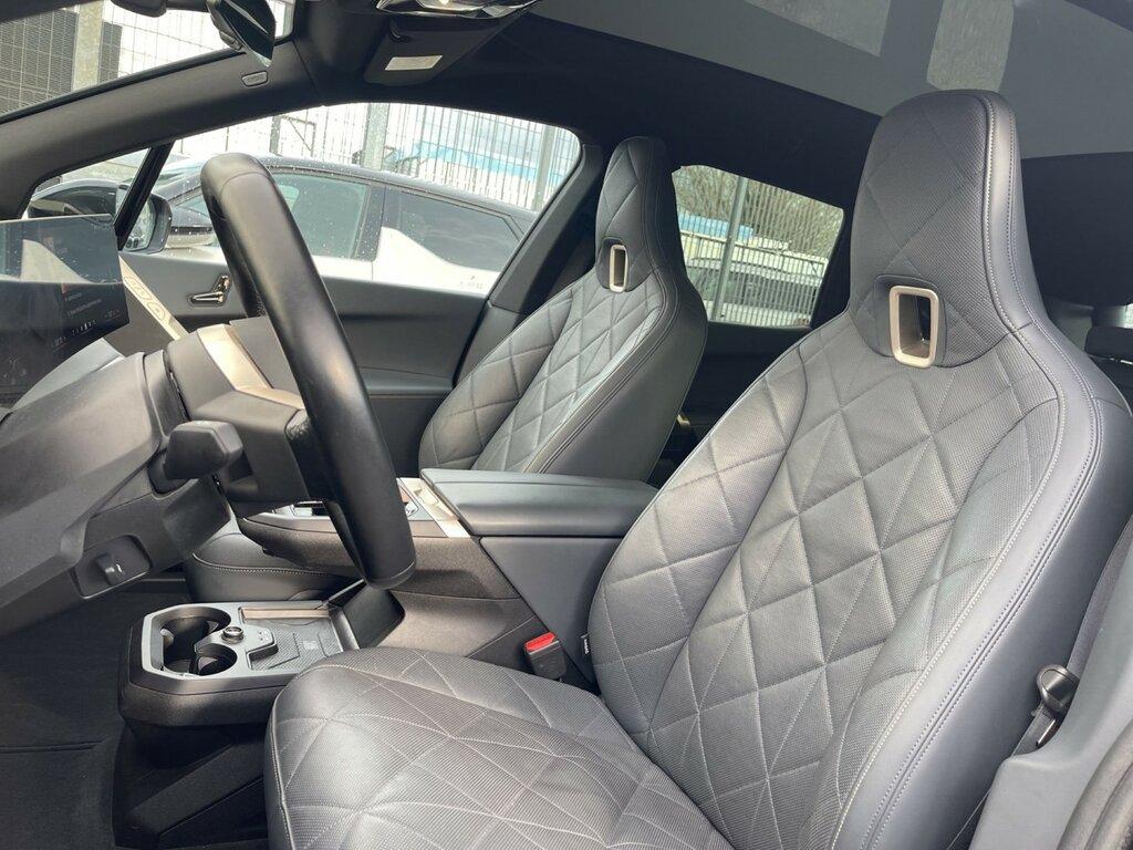 BMW iX xdrive50 pacchetto sportivo
