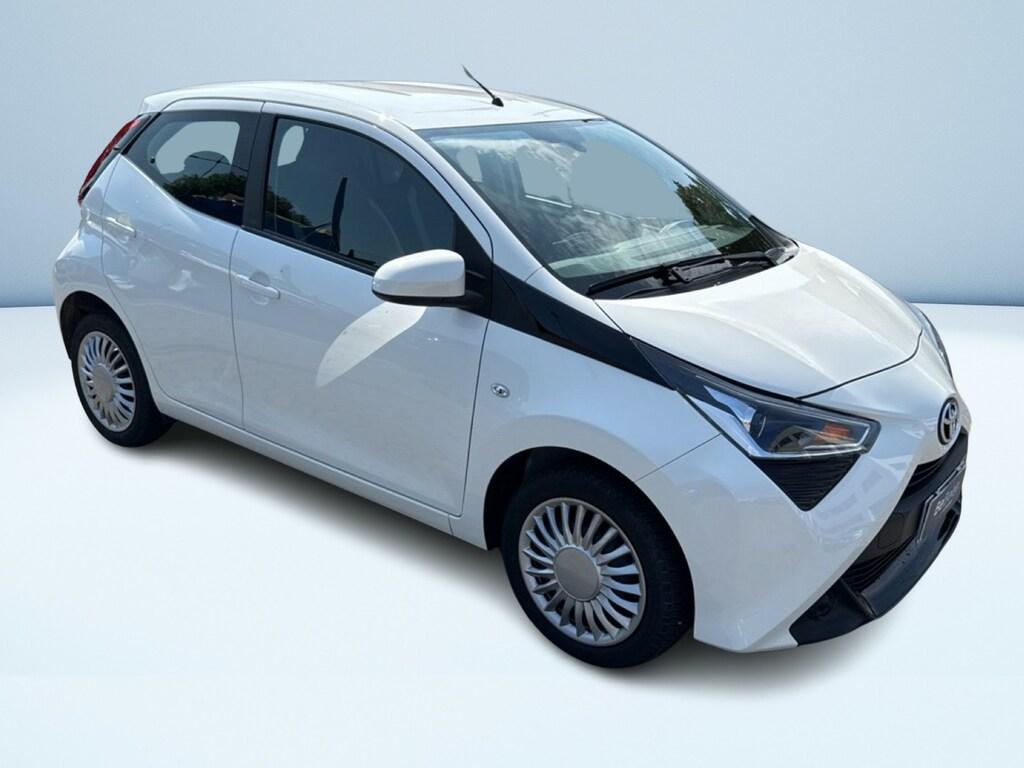 Toyota Aygo 5p 1.0 x-play 72cv