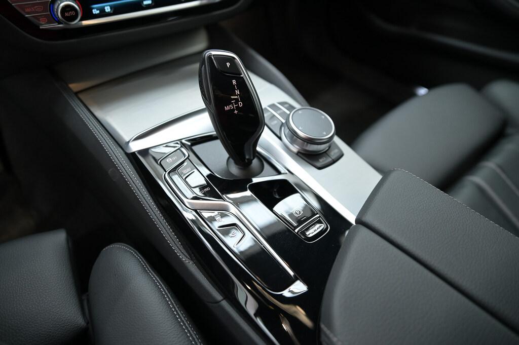 BMW Serie 5 520d Touring mhev 48V xdrive Msport auto
