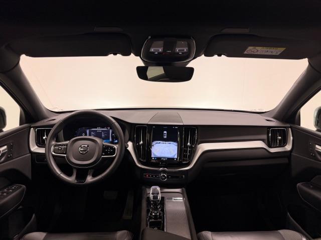 Volvo XC60 2.0 b4 Plus Dark awd auto