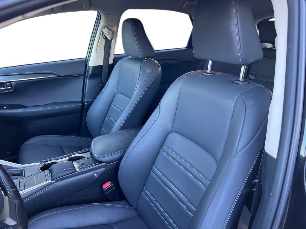 Lexus NX 300 h 2.5 Premium 4wd cvt