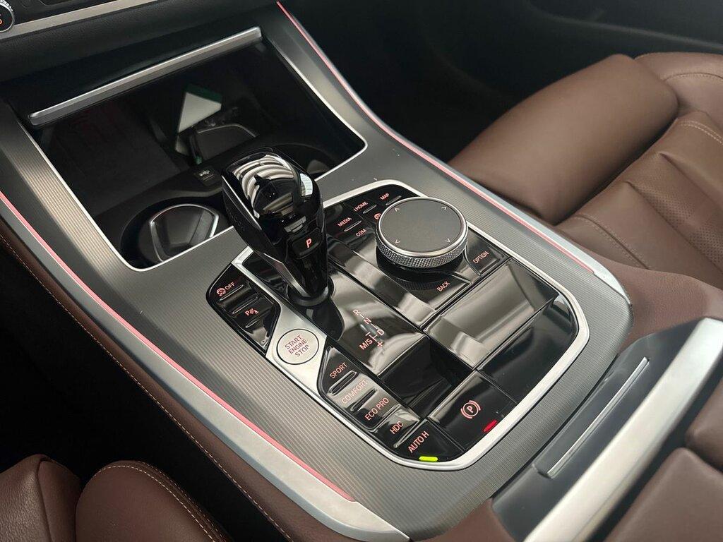 BMW X5 xdrive30d mhev 48V xLine auto