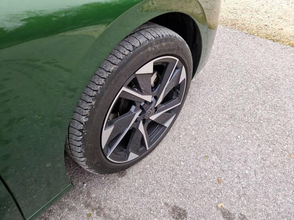 Peugeot 308 1.2 puretech t. Allure Pack s&s 130cv