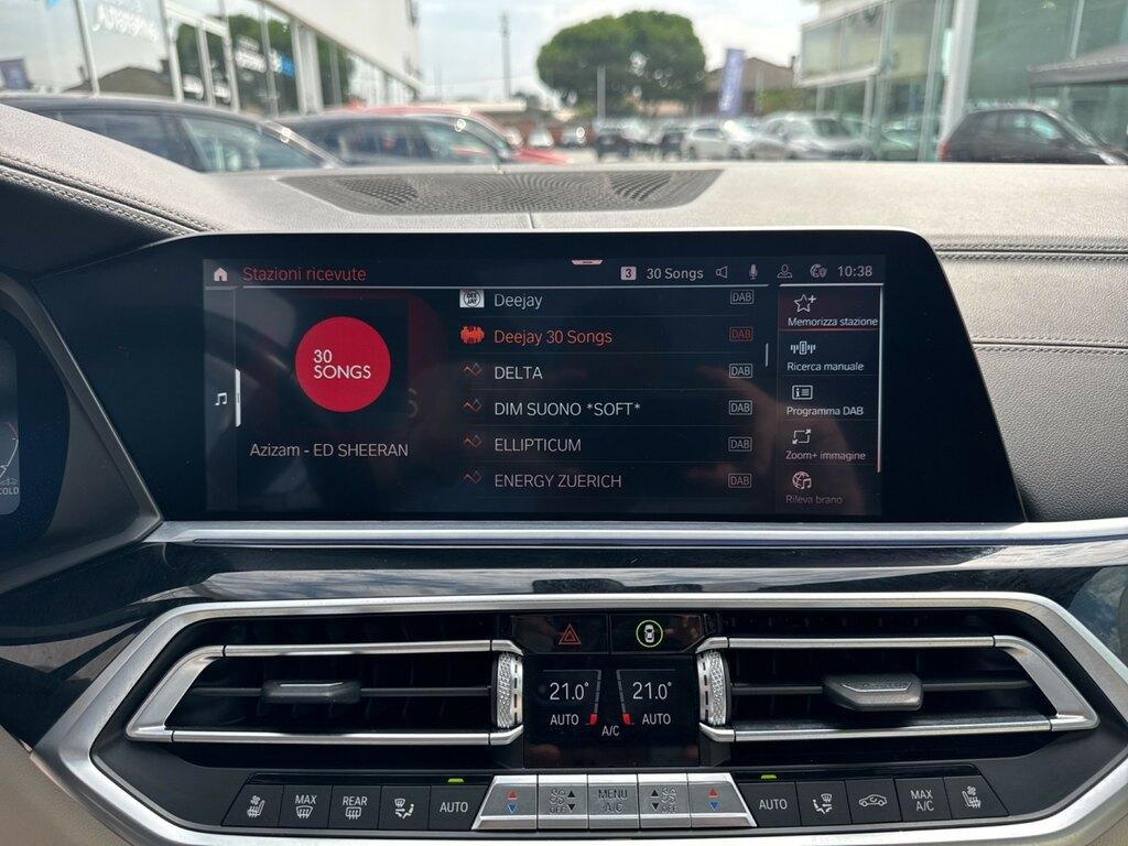 BMW X5 xdrive40d mhev 48V Msport auto
