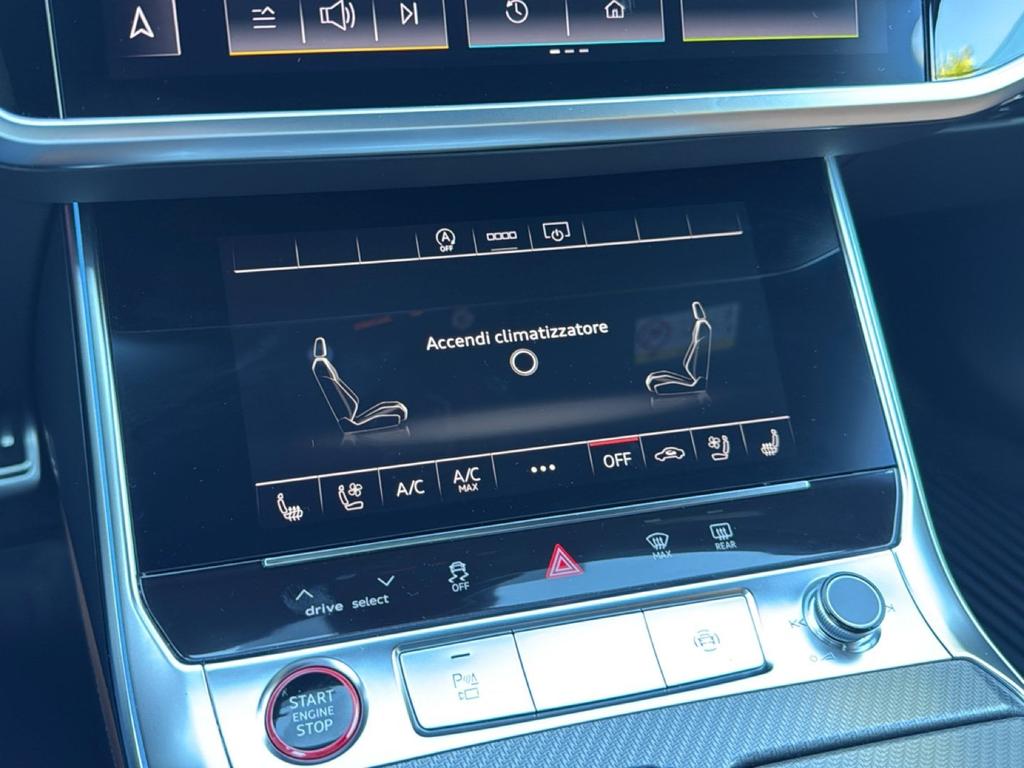 Audi RS6 Avant 4.0 mhev performance quattro tiptronic
