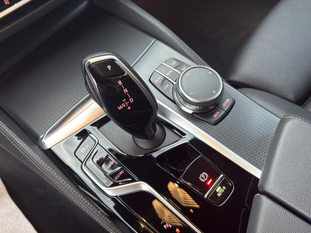 BMW Serie 5 530d Touring mhev 48V xdrive Luxury auto