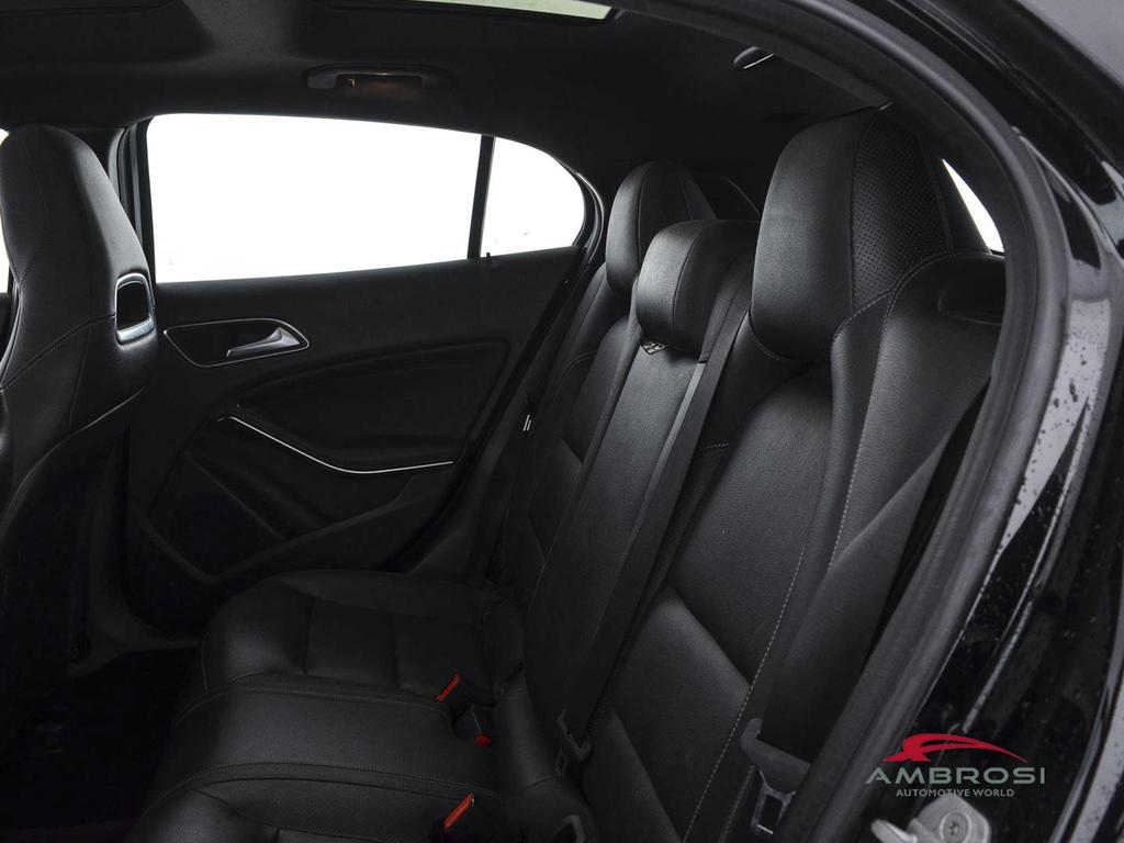 Mercedes GLA 220 d (cdi) Premium 4matic 170cv auto