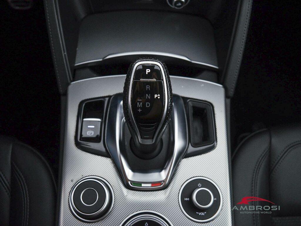 Alfa Romeo Stelvio 2.2 t Sprint Q4 190cv auto