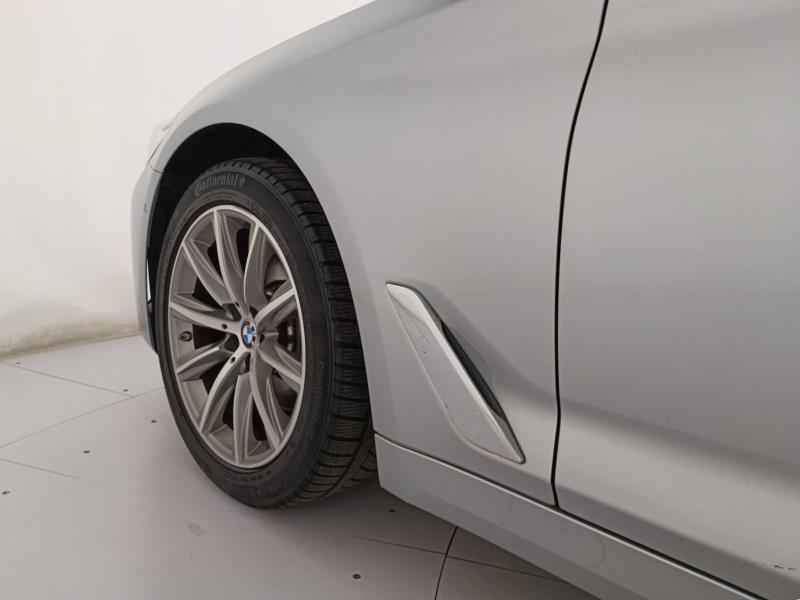 BMW Serie 5 520d Touring mhev 48V xdrive Business auto
